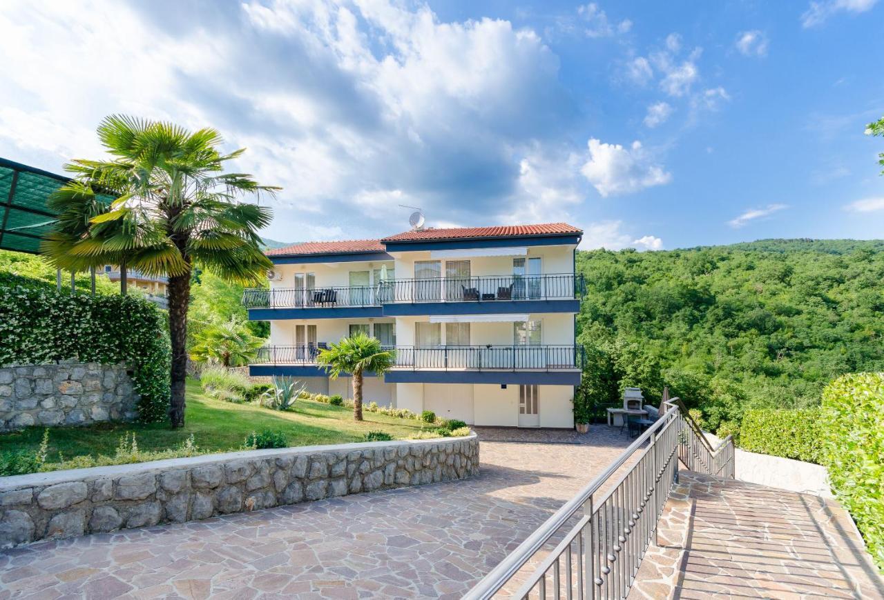 Apartments Marijana Icici Bagian luar foto