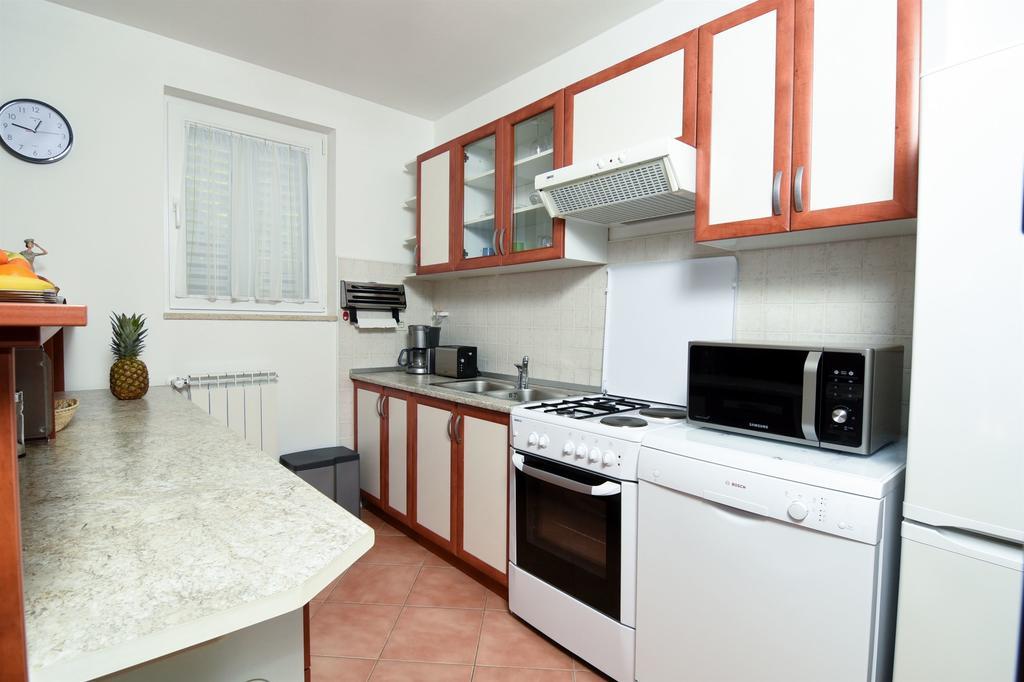 Apartments Marijana Icici Bagian luar foto