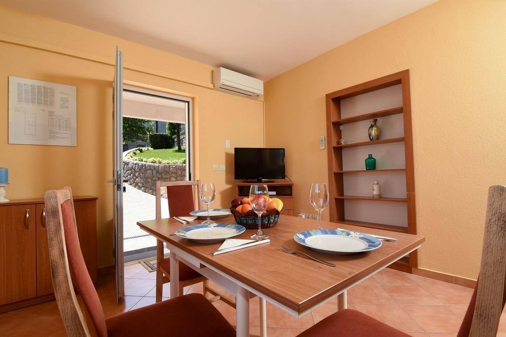 Apartments Marijana Icici Bagian luar foto