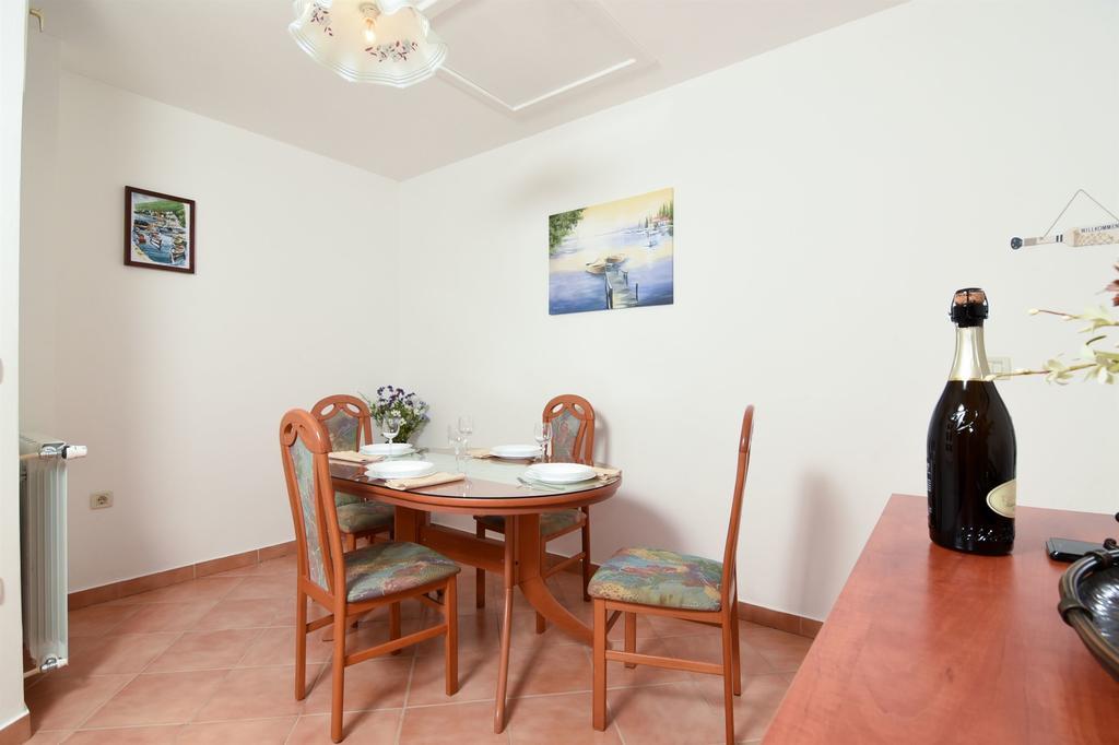 Apartments Marijana Icici Bagian luar foto